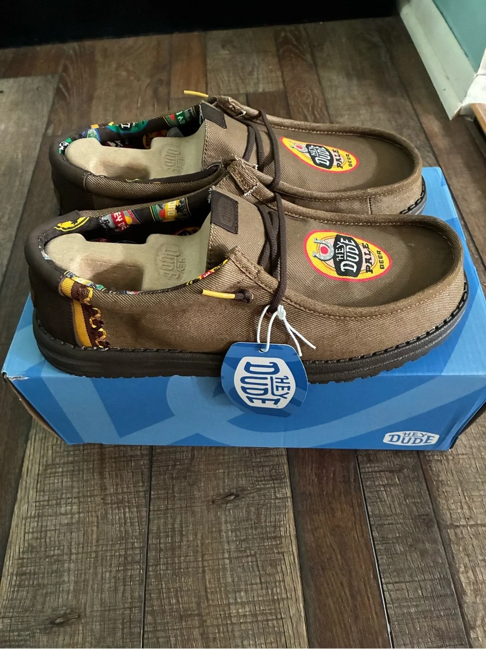 Hey Dude Wally Octoberfest sz 11 Men’s Brown Casual Canvas Shoes nib